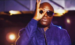 Nana Kwame Abrokwa este un rapper și D J  german, care cântă sub pseudonimul Nana jpeg