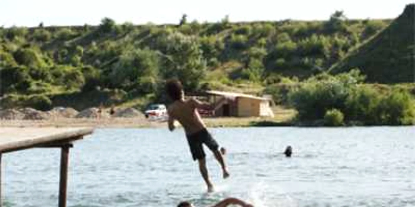 Pericol de îmbolnăviri pe lacul Sâmbotin