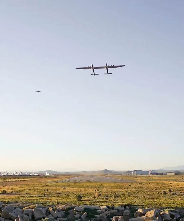 AVION STRATOLAUNCH FOTO AFP STRATOLAUNCH