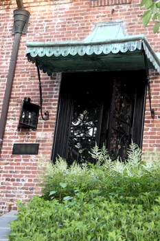 GV: President Obama And First Lady Michelle Obama's New Home In Washington DC jpeg