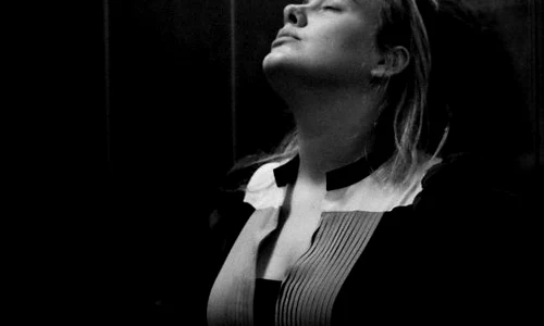 Adele fara machiaj 9 jpeg