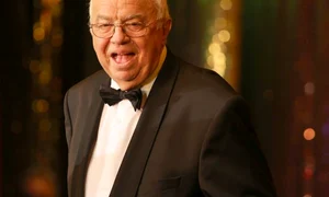 Alexandru Arsinel a scris o carte în amintirea cumpenei prin care a trecut în vara lui 2013, când a fost operat la Cluj jpeg