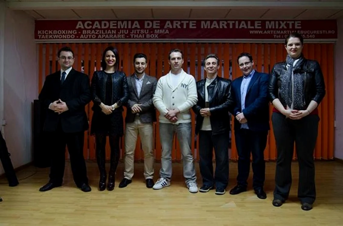 Bogdan Roşu şi cursanţii Wing Chun Bucureşti