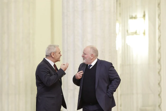 Frans Timmermans (D) şi Liviu Dragnea (S) în timpul vizitei prim-vicepreşedintelui Comisiei Europene la Palatul Parlamentului, joi, 1 martie 2018 FOTO Inquam Photos / Octav Ganea