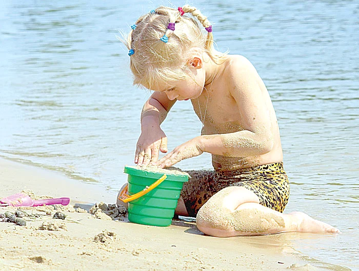 Cu «brăţara de vacanţă» nu îţi mai pierzi copilul