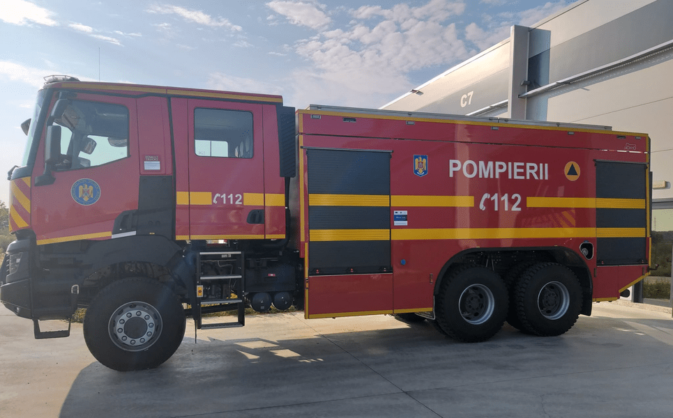 Peste 700 de elevi și zeci de profesori s-au autoevacuat dintr-o școală din Constanța din cauza unui incediu