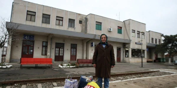 Maria Roman este una dintre cele două călătoare care au drum zilnic prin micuţa gară