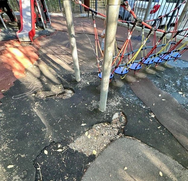 Locurile de joacă din Sectorul 1, „adevărate capcane”. ANPC  a închis temporar 79 de parcuri
