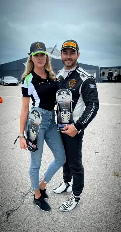 Alina Vidican și logodnicul ei, Claude, la o cursă de mașini din MiamiSursă foto: Arhivă personală