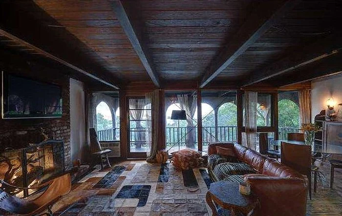 Casa Lennon (realtor.com)