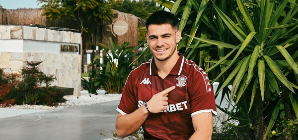 Daniel Paraschiv, prima fotografie în calitate de rapidist  FOTO Facebook FC Rapid