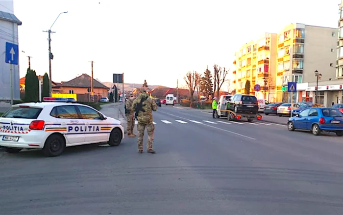 Filtre de Poliţie şi jandarmi în Târgu-Mureş Sursa Prefectura Mureş