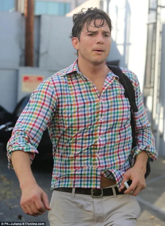 Ashton Kutcher, extenuat