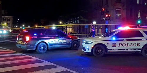 Alertă de securitate la Washington. Focuri de armă raportate lângă Casa Albă 5 apr 2026 FOTO: X/@alanhenney