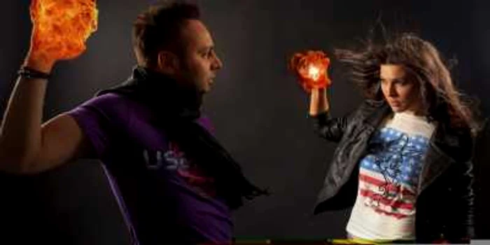 Botoşăneanul Ovidiu Cernăuţeanu şi Paula Seling cântă în duet melodia „Playing with fire“