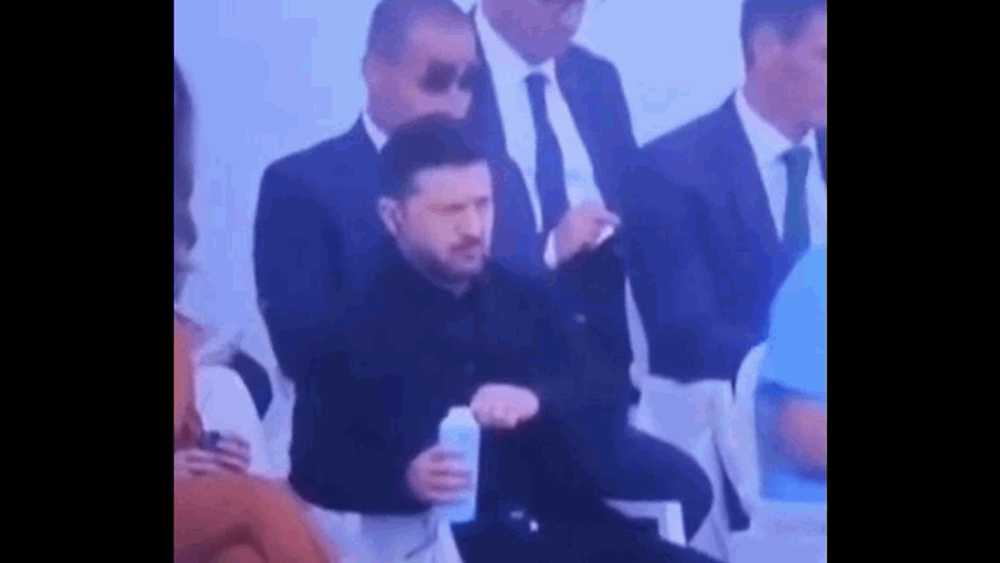 Ironii la adresa lui Zelenski după un gest făcut la parada de Ziua Franţei. „A amânat aderarea Ucrainei cu 15 ani”