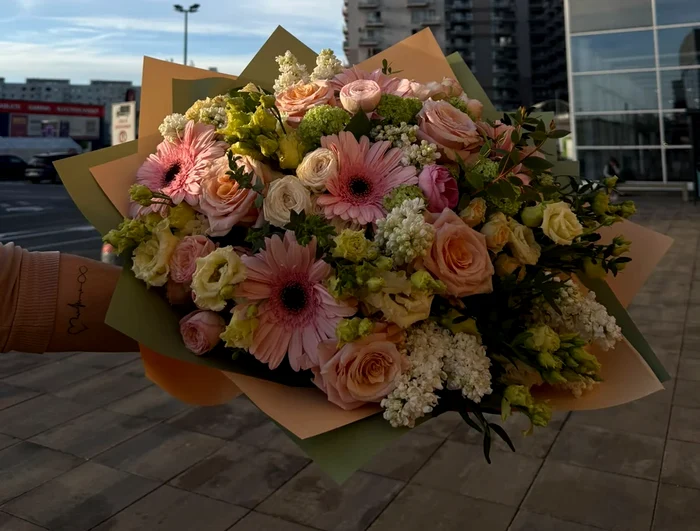 Cât costă un buchet de flori de Sfântă Mărie 2026