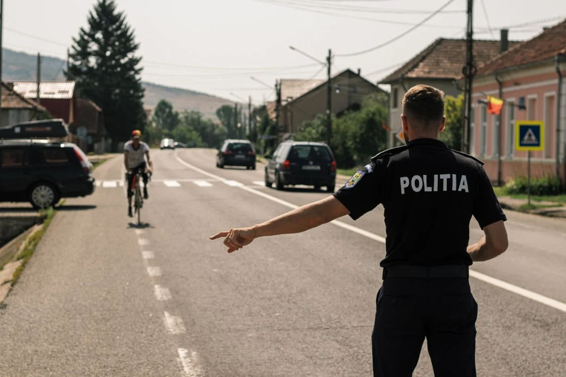 412 locuri de ajutor de şef de post sunt puse la bătaie de Poliţia Română FOTO Facebook/Poliţia Română