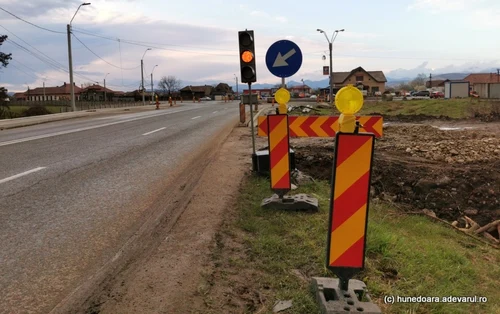 giratoriul de la santuhalm in santier aprilie foto daniel guta adevarul