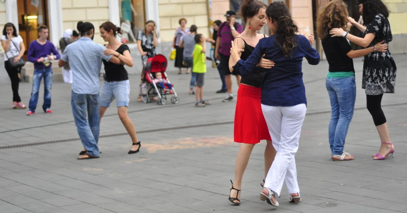 Tango argentinian pe străzile Clujului