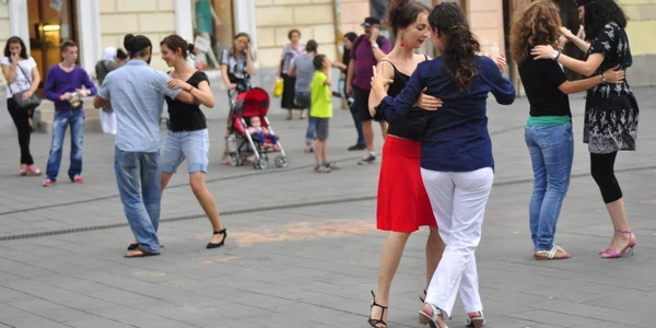 Tango argentinian pe străzile Clujului
