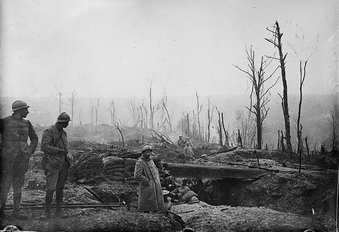 800px French trench battle 1 jpg jpeg