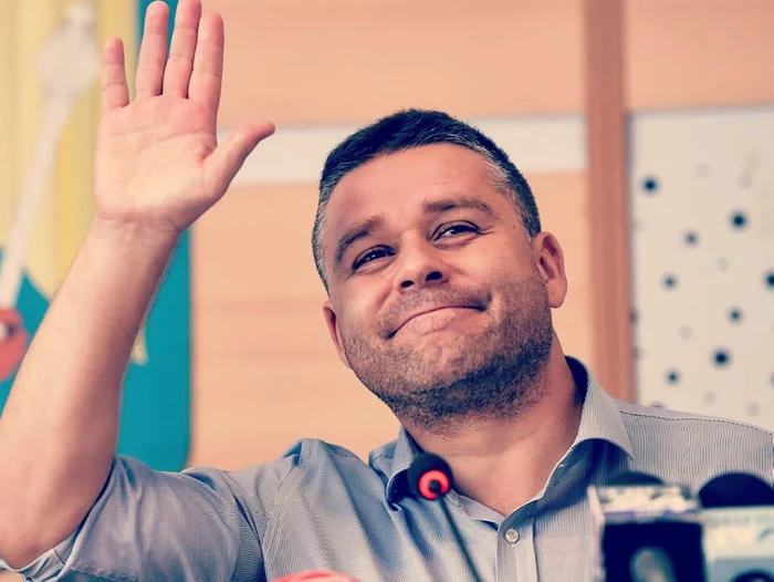 Ciprian Ciucu i-a dat replica primarului PSD al sectorului 4. FOTO Facebook