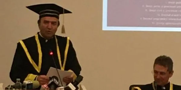 Ministrul Justiţiei a primit titlul de Doctor Honoris Causa la Craiova 