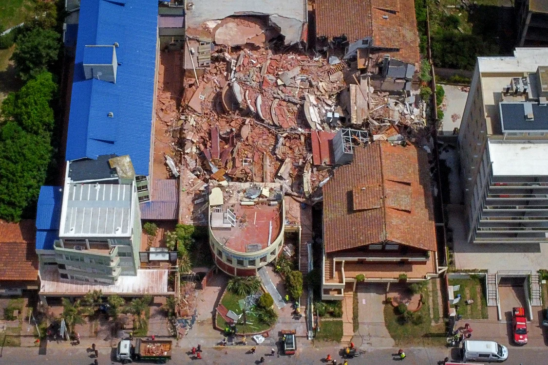 Hotelul Dubrovnik din Argentina s-a prăbușit