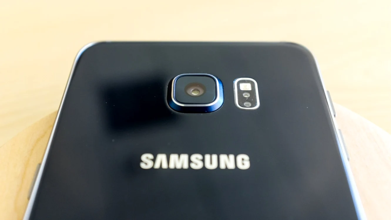 Telefoanele Samsung sunt mai vulnerabile tocmai din cauza Samsung. FOTO Răzvan Băltăreţu/Adevărul