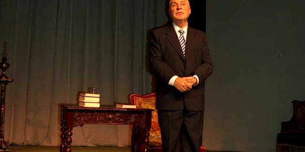 Ilie Gheorghe a fost invitat să susţină un recital de poezie Eminescu