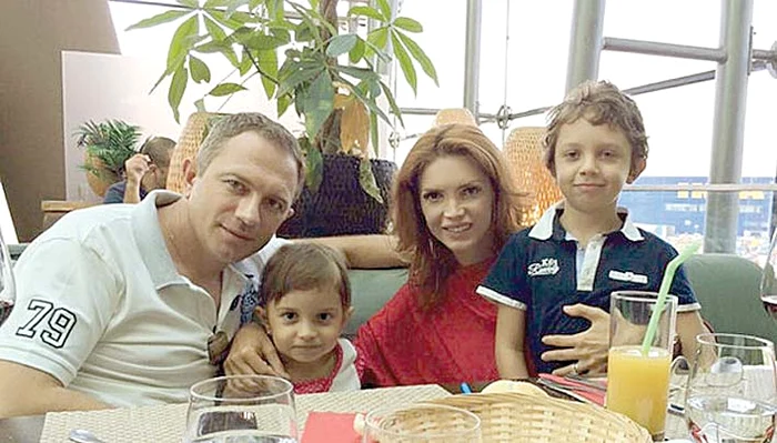 Cei doi au rămas în relaţii bune de dragul copiilor