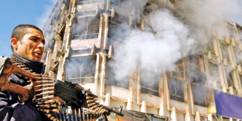 Talibanii s-au baricadat câteva ore într-un centru comercial