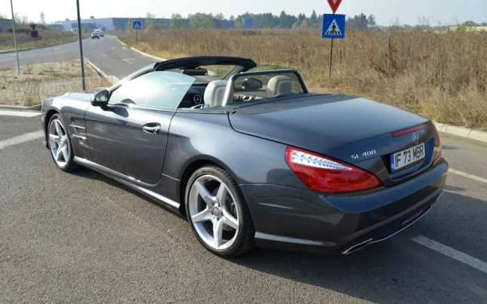 roadster 2