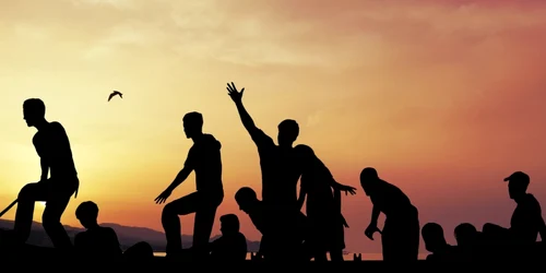 migranti barca mediterana foto shutterstock