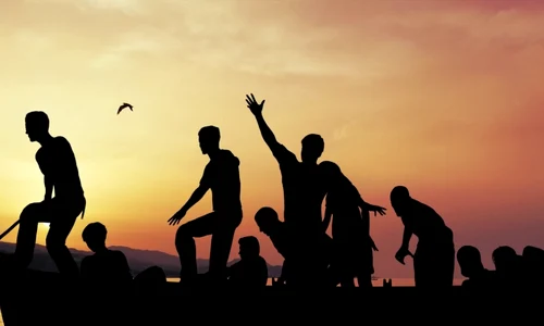 migranti barca mediterana foto shutterstock