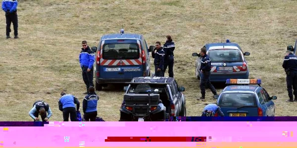 avion prabusit in Franta echipe de interventie Barcelonnette  FOTO AFP