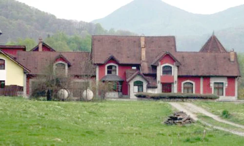 După condamnarea în dosarul “Caltaboşul”, Ioan  Avram Mureşan s a retras în vila sa luxoasă din Baia Mare jpeg