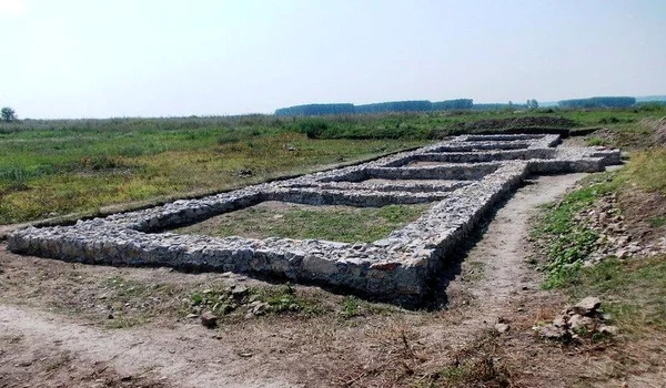 Castrul roman de la Răcarii de Jos, județul Dolj (© discoverdolj.ro)