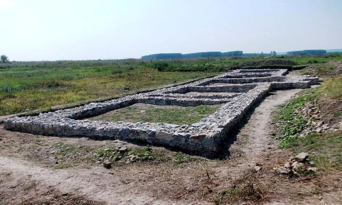 Castrul roman de la Răcarii de Jos, județul Dolj (© discoverdolj.ro)