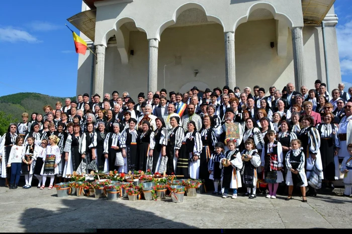 Obiceiul este perpetuat de peste 60 de ani. Foto: facebook/ orasul Cugir