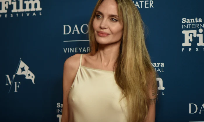 Angelina Jolie în alb, Profimedia (1) jpg