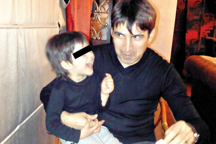 Victor Piţurcă, pe vremea când îşi vizita zilnic băieţelul şi iubita