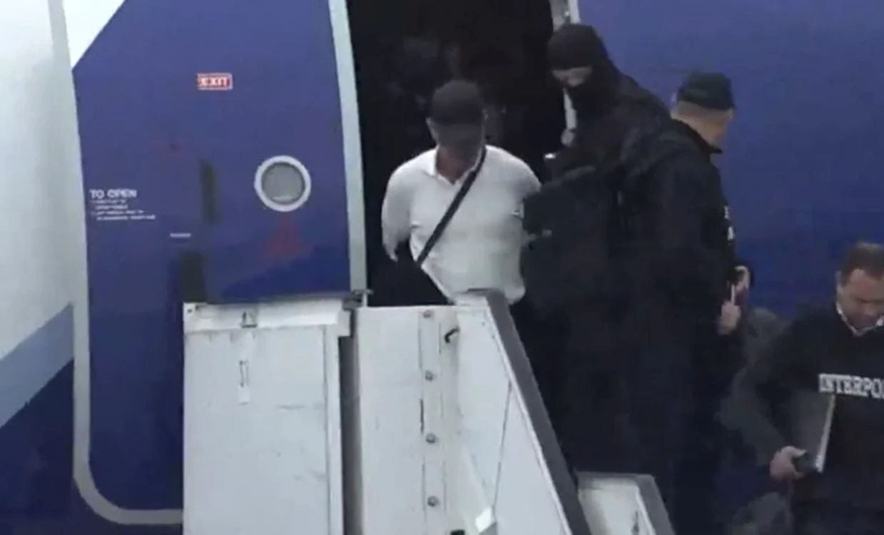 Plahotniuc pe aeroportul din Chișinău