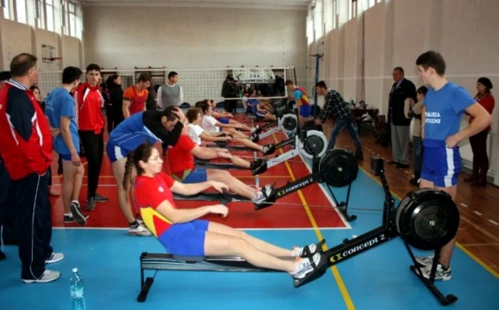 Probele vor fi susţinute la ergometru, un aparat care imită ramatul FOTO gazeta de botosani