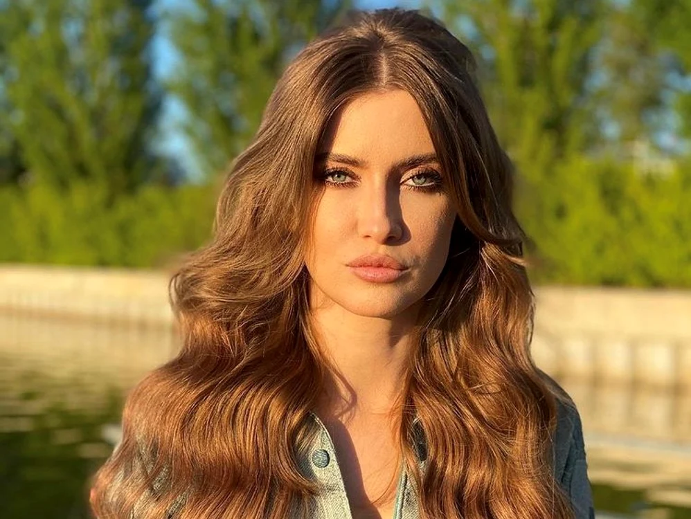 
    Iulia Albu e din nou supărată pe fostul ei soțfoto: arhiva personală  