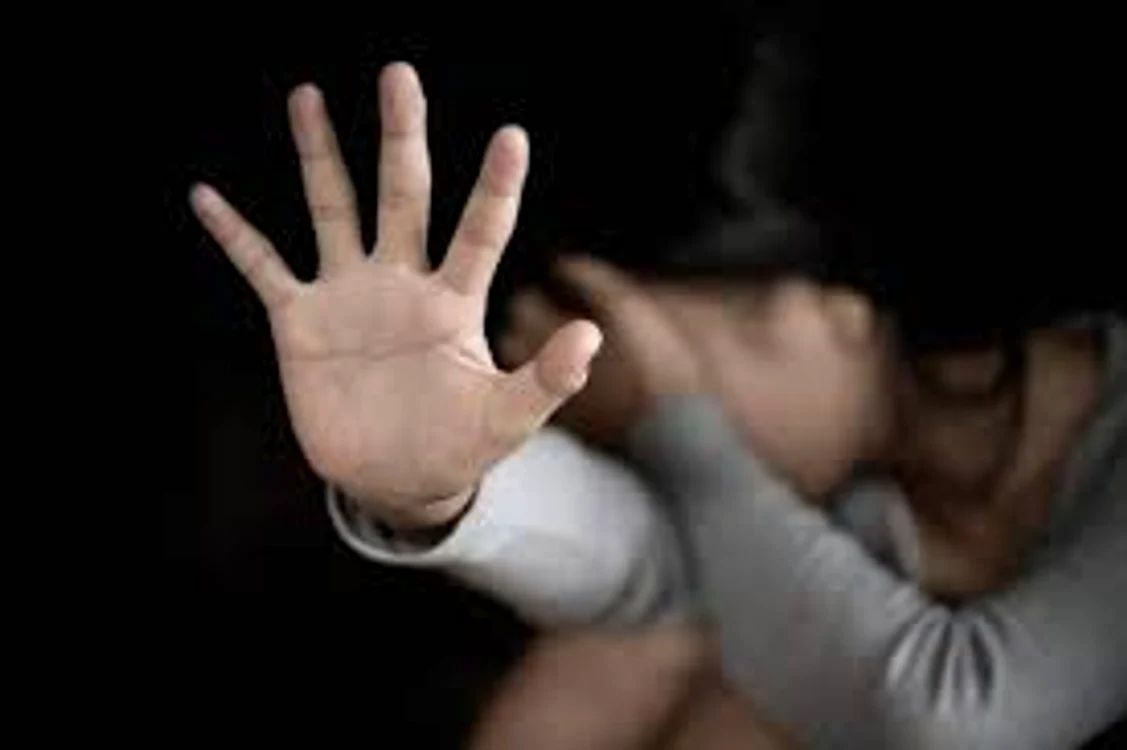 Fetița de 13 ani îl cunoștea pe violatorul de la Hunedoara
