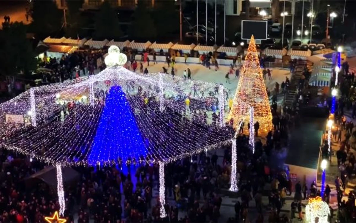 Plasa de lumini este atracţia târgului