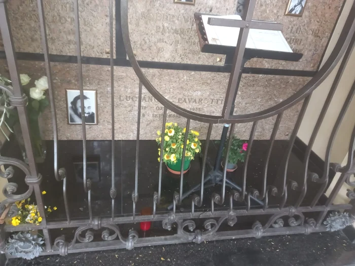 Mormântul lui Luciano Pavarotti FOTO MI