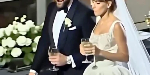 taylor swift si travis kelce jpg